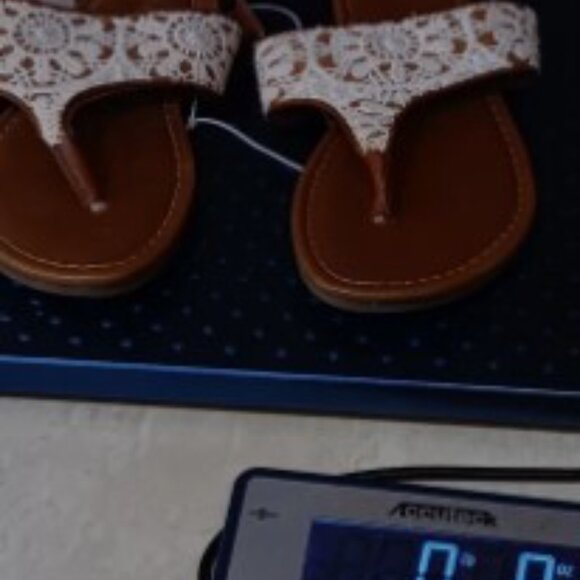Girls Sandals By Target Size 2 Thong And T-Strap Embroidered, - NWT - Picture 15 of 15